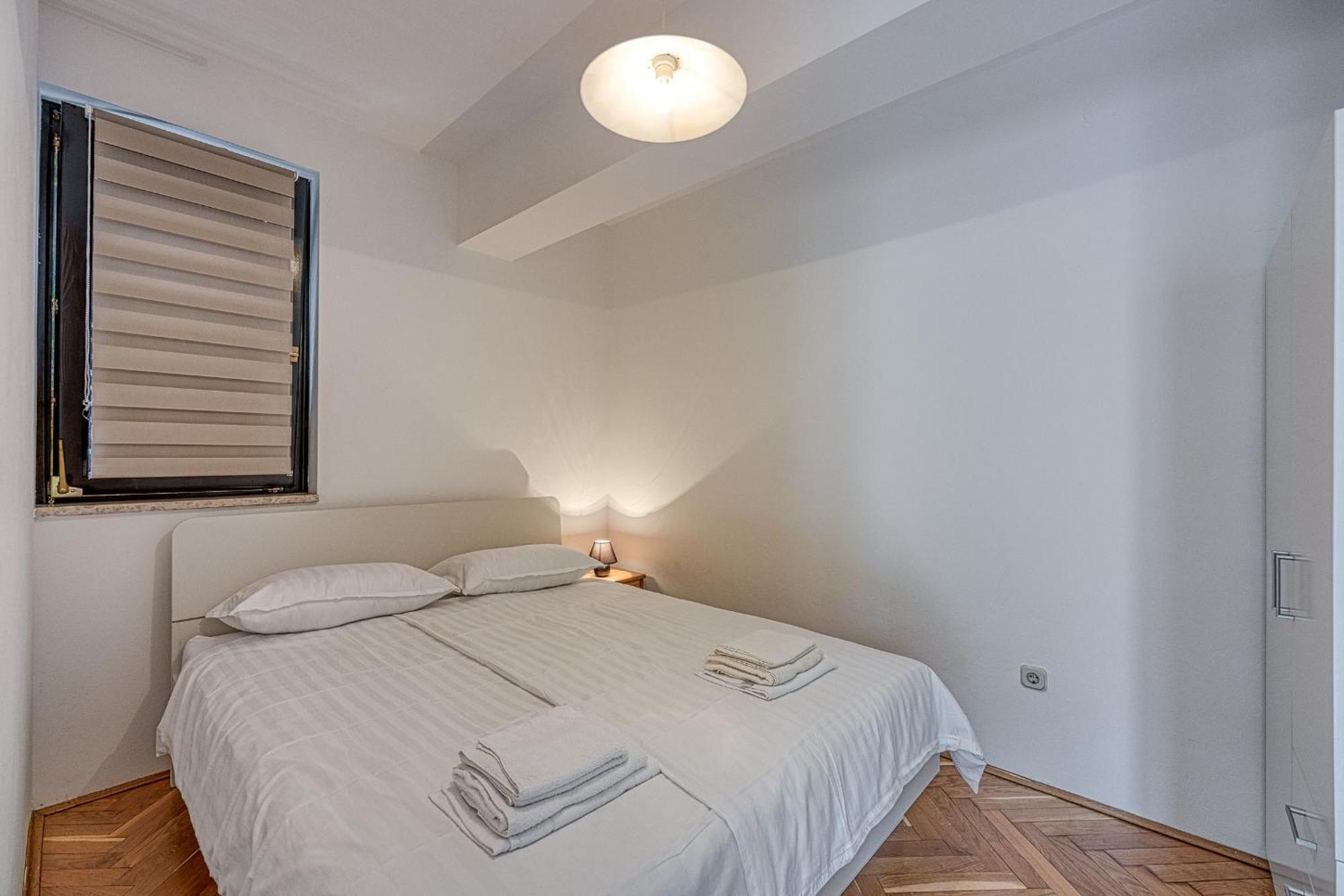 ホテル Punta B ポレッチ エクステリア 写真